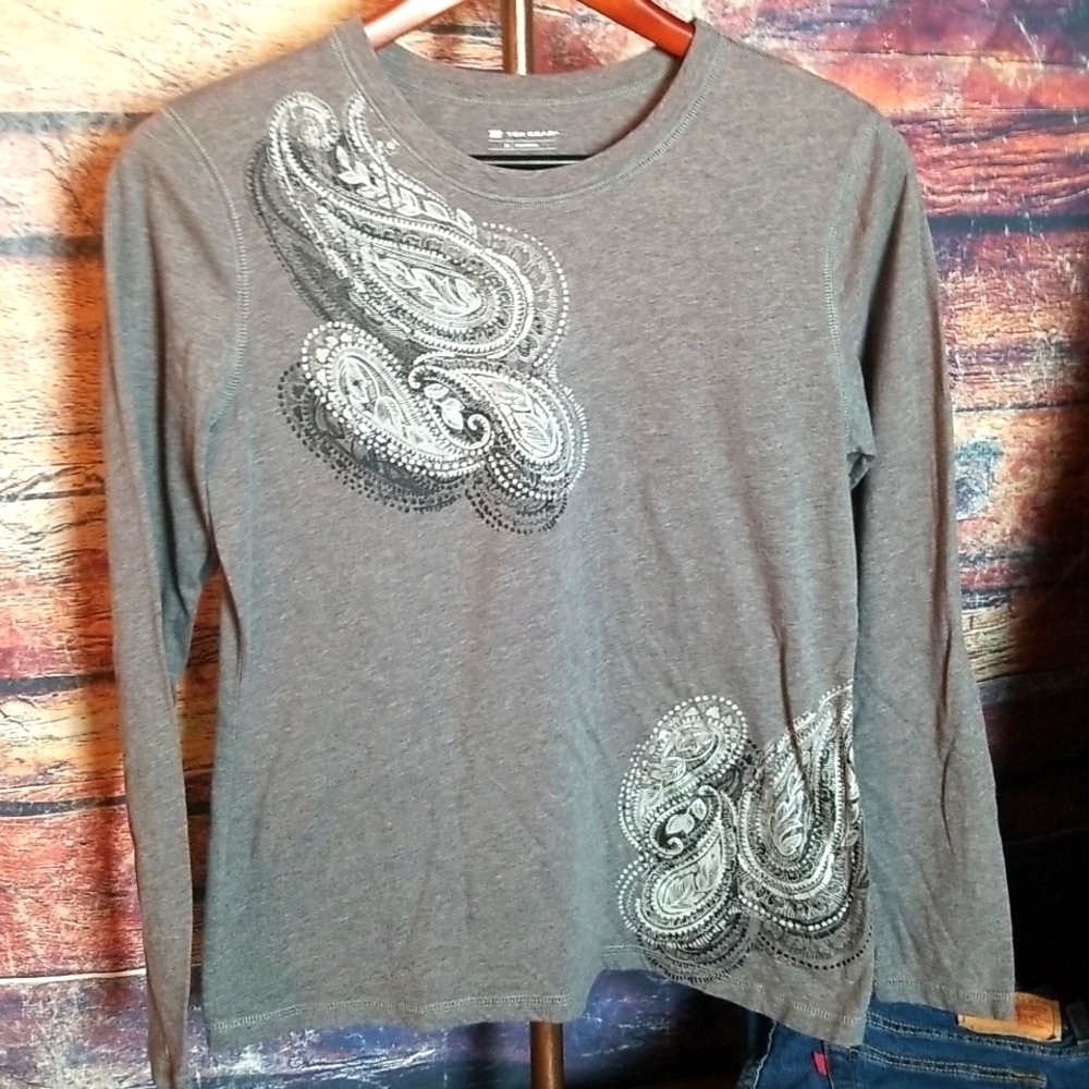 TEK Gear | Gray Paisley Activewear Tshirt